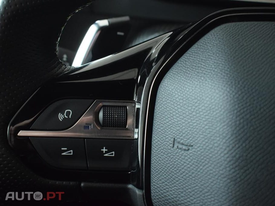 Peugeot 2008 1.5 BlueHDi GT Line EAT8