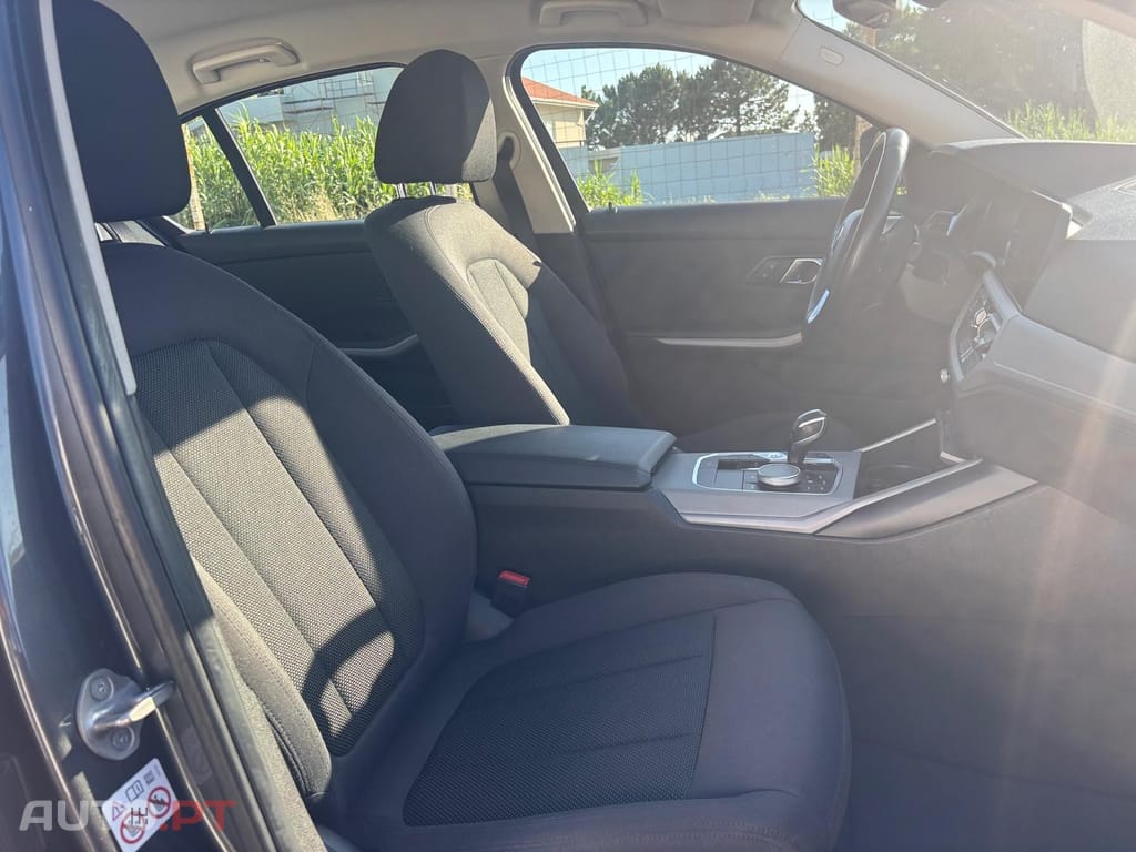 BMW 330 e Touring Corporate Edition Auto