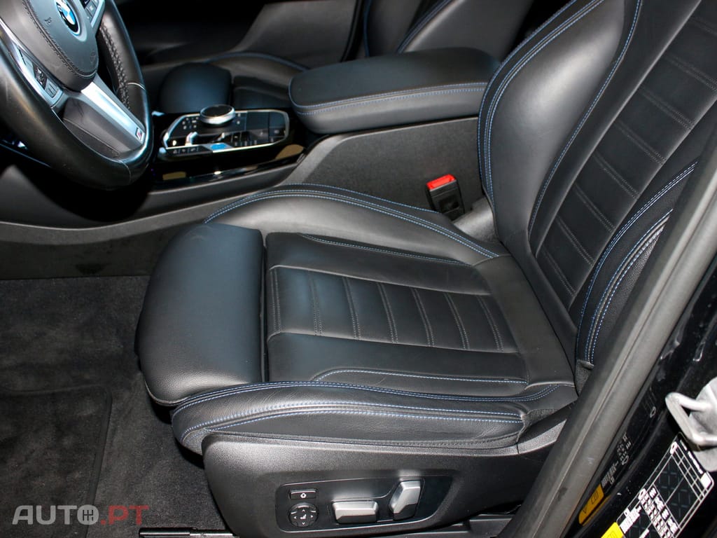 BMW iX3 M Sport Impressive