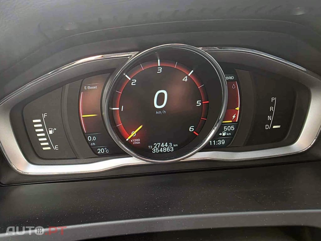 Volvo V60 D6 Twin Engine Geartronic RDesign