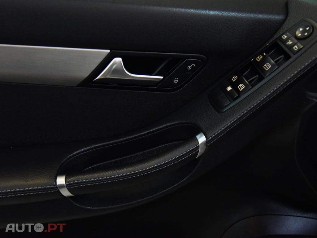 Mercedes-Benz R 300 CDi BlueEfficiency
