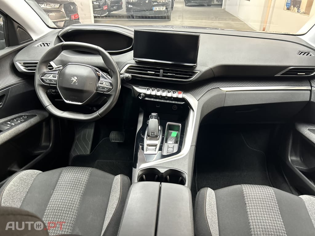 Peugeot 3008 1.2 PureTech Allure EAT8