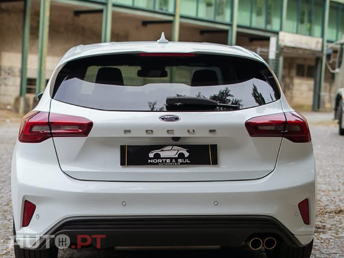 Ford Focus 1.0 EcoBoost MHEV ST-Line Design SIP