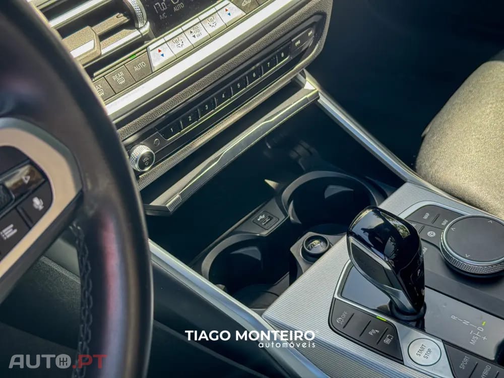 BMW 330 e Pack Desportivo M Auto
