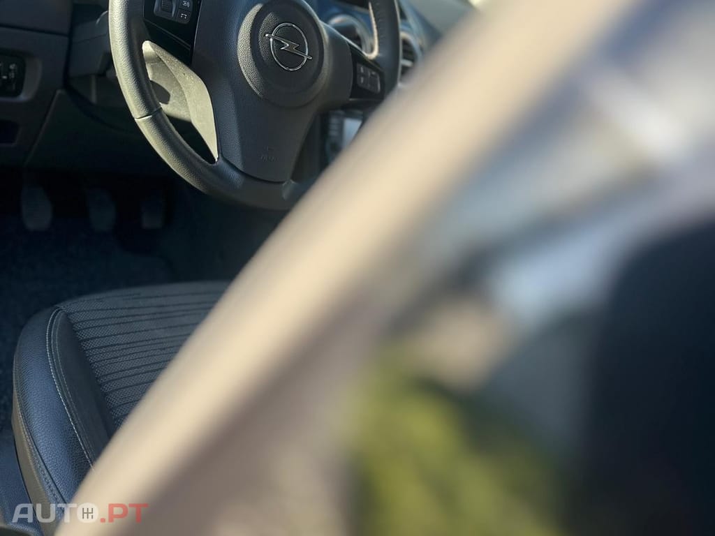 Opel Corsa 1.2 Enjoy S/S