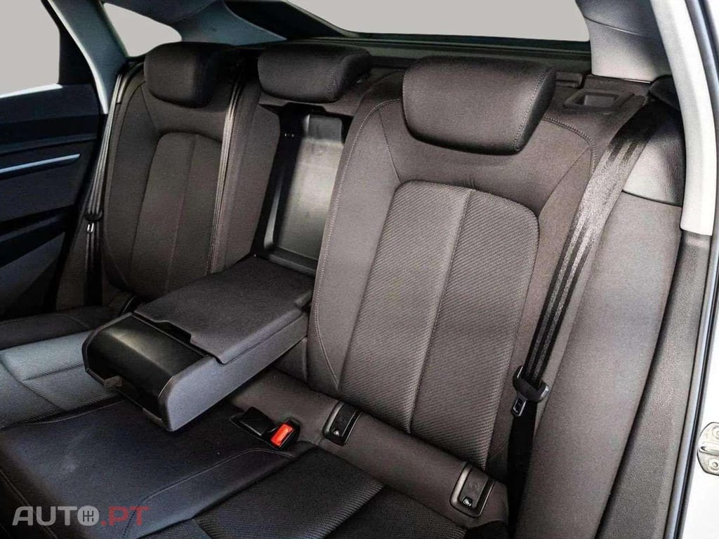 Audi E-Tron I.V.A DEDUTÍVEL 55 ADVANCED