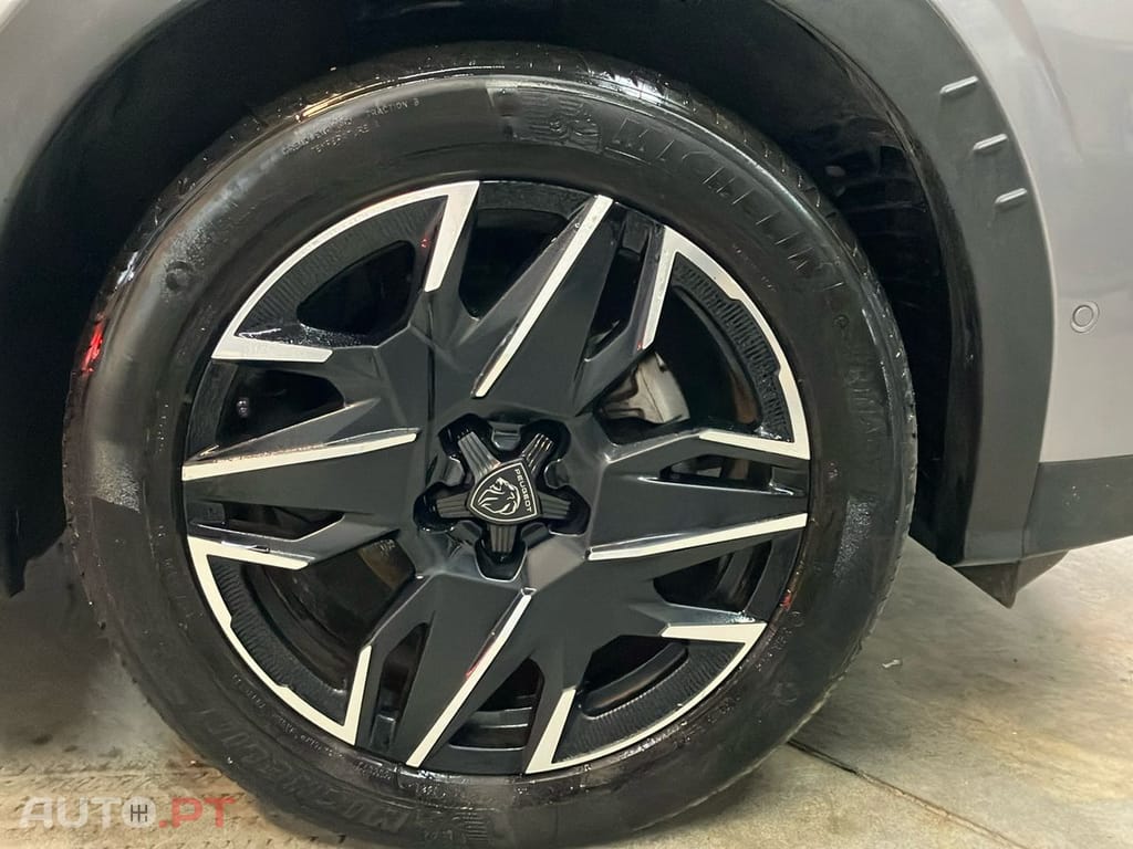 Peugeot 3008 1.2 Hybrid Allure e-DCS6