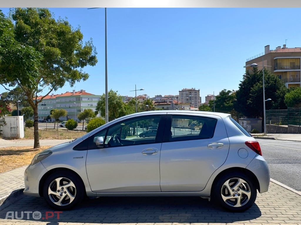 Toyota Yaris 1.5 HSD Active