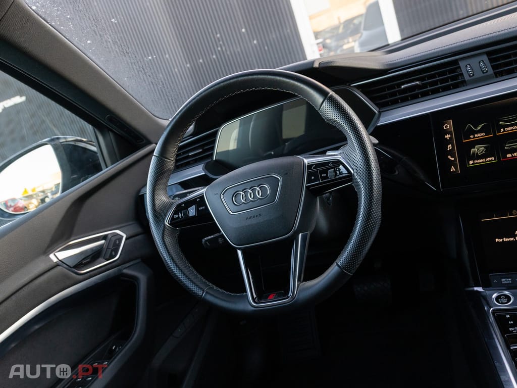 Audi E-Tron 55 quattro S line
