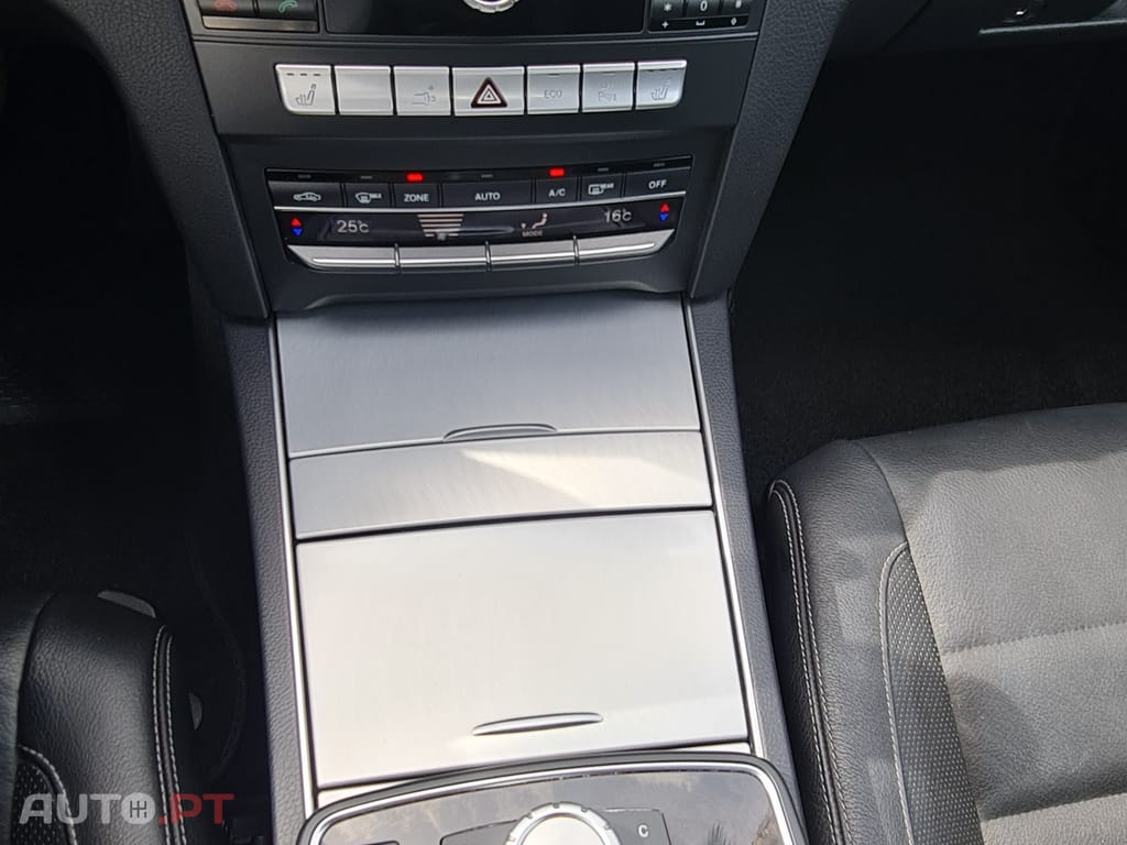 Mercedes-Benz E 220 CDi BlueEfficiency Auto