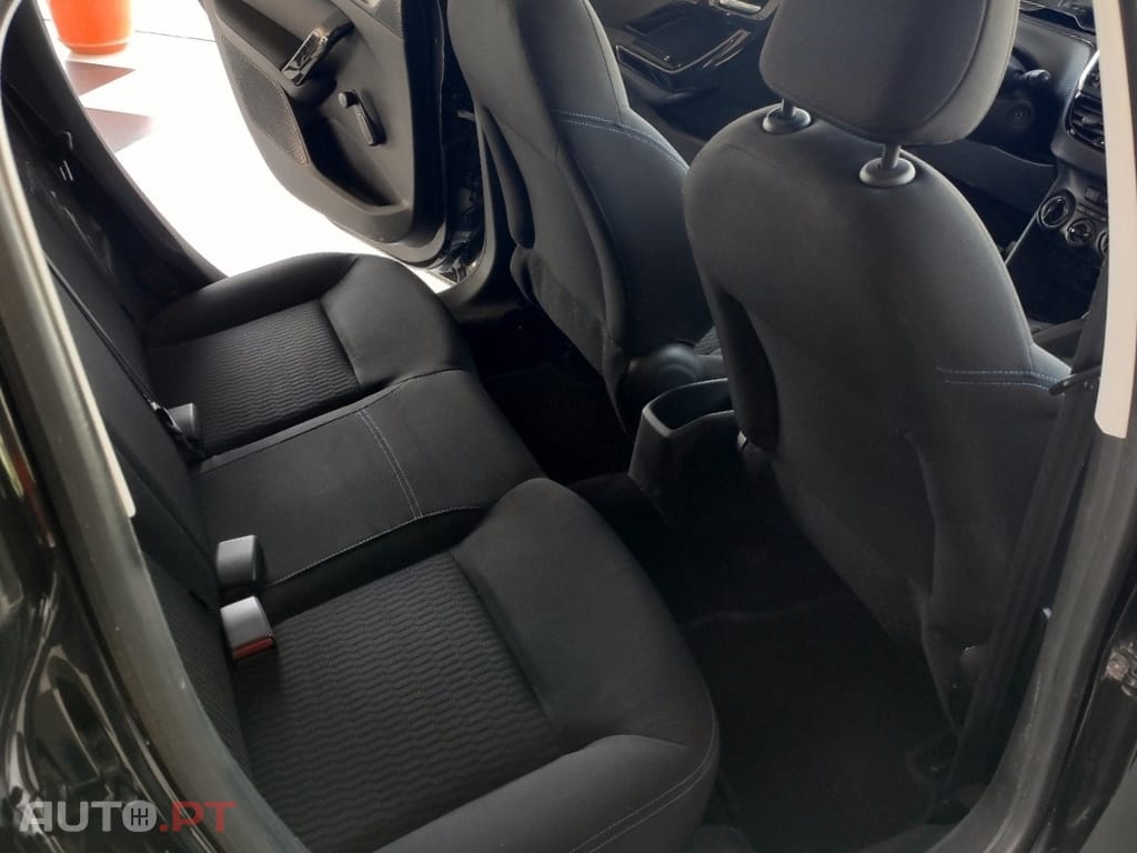 Peugeot 208 1.6 BlueHDi Style