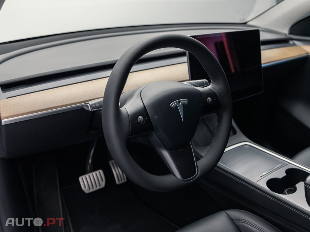 Tesla Model Y Performance Dual Motor AWD