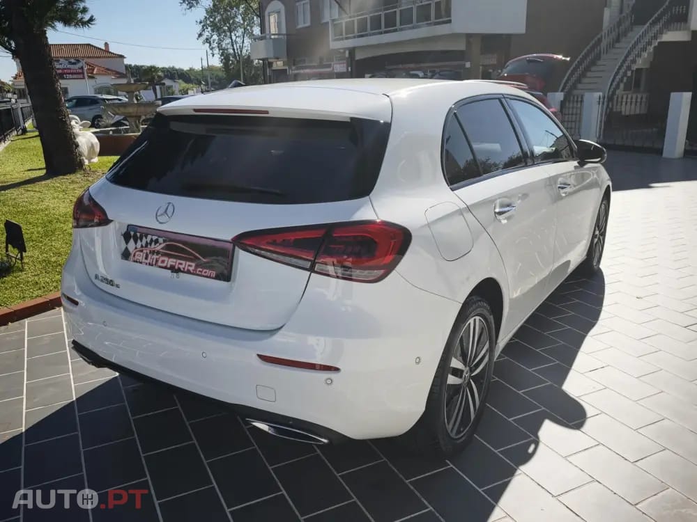 Mercedes-Benz A 250 e 8G-DCT Progressive Advanced