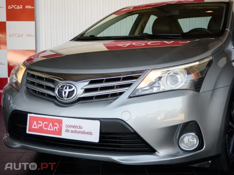 Toyota Avensis SD 2.0 D-4D Exclusive