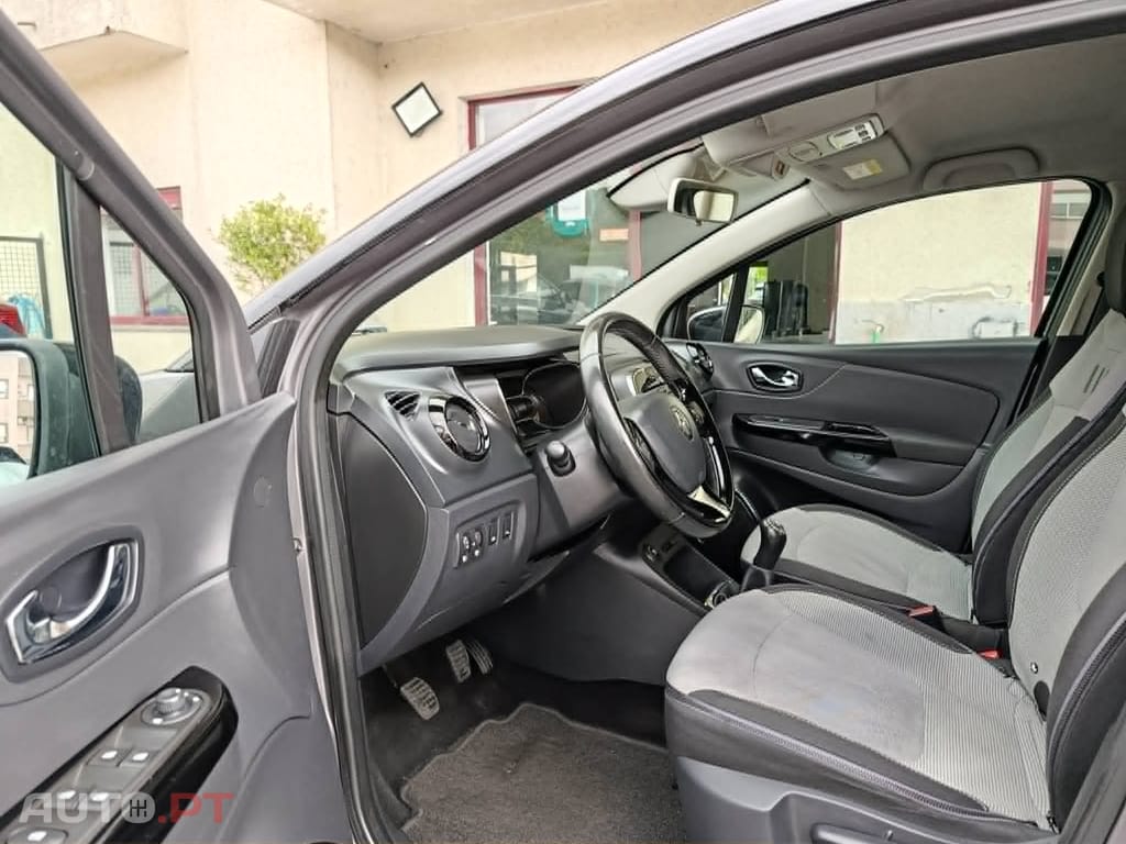 Renault Captur 1.5 DCI INTENS