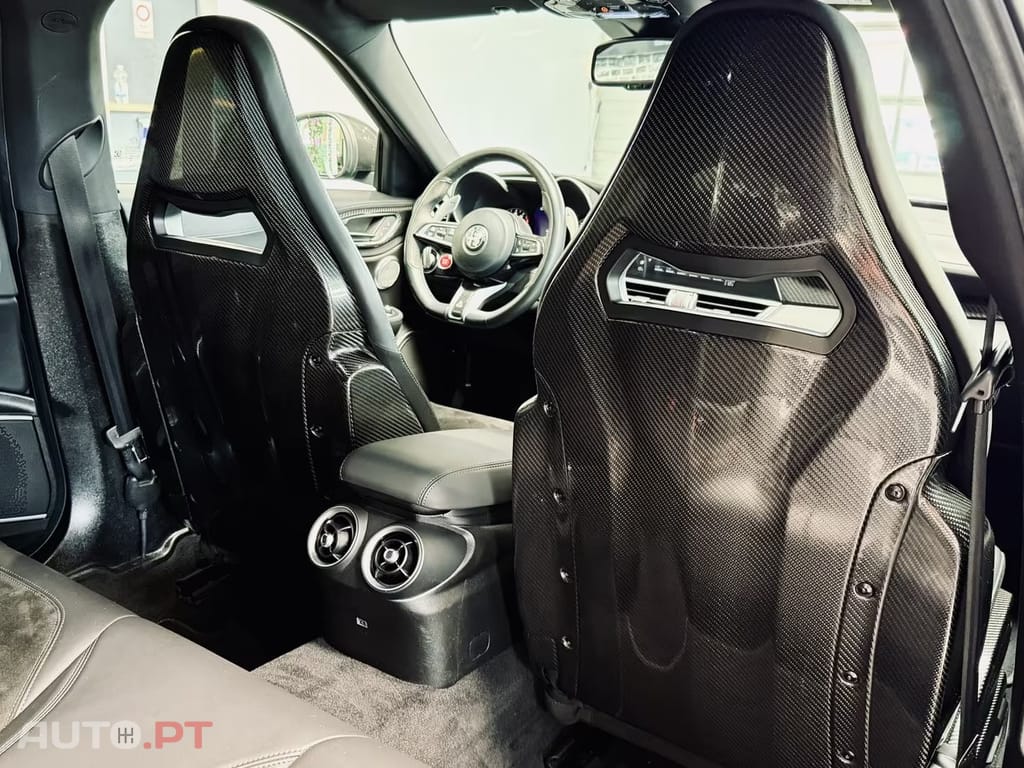 Alfa Romeo Giulia 2.9 Bi-Turbo Quadrifoglio AT8