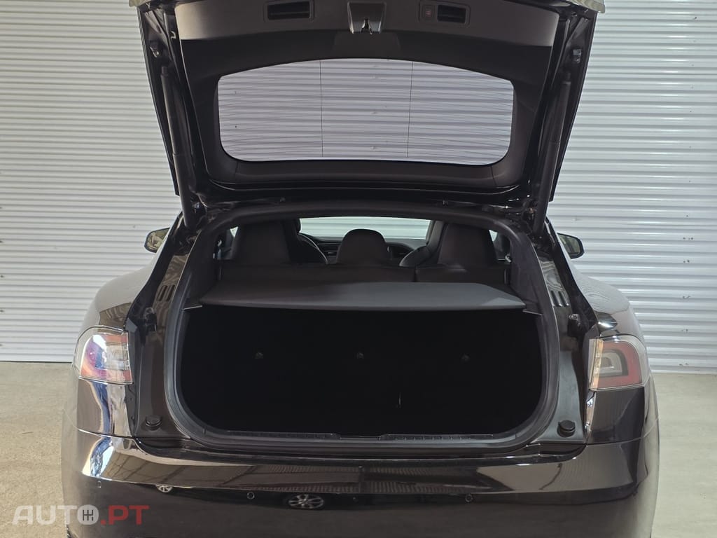 Tesla Model S 100 kWh Long Range Plus AWD