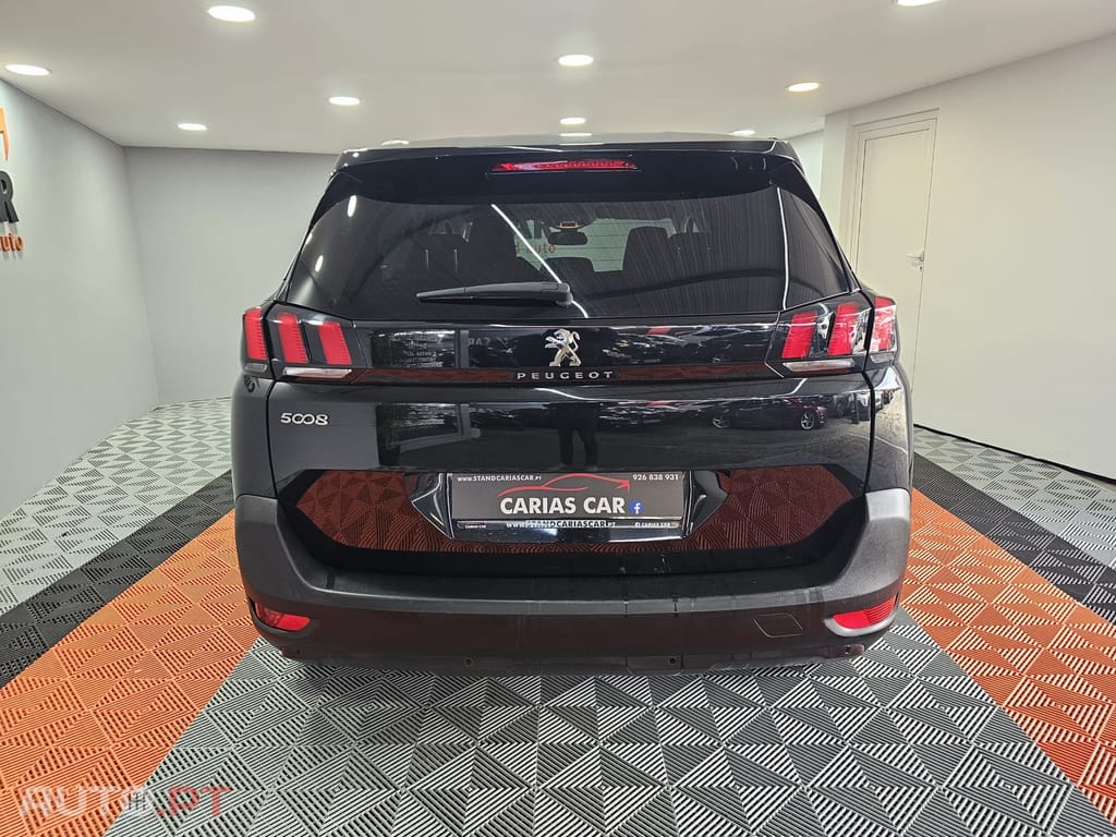 Peugeot 5008 1.2 PureTech Allure EAT8
