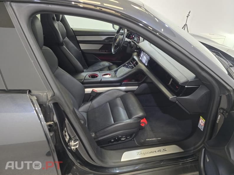 Porsche Taycan 4S 79.2 kWh
