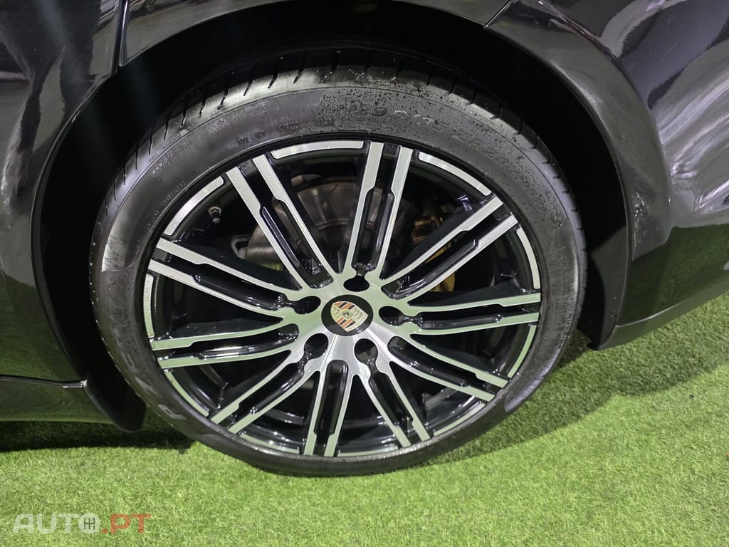 Porsche Panamera Platinum Edition