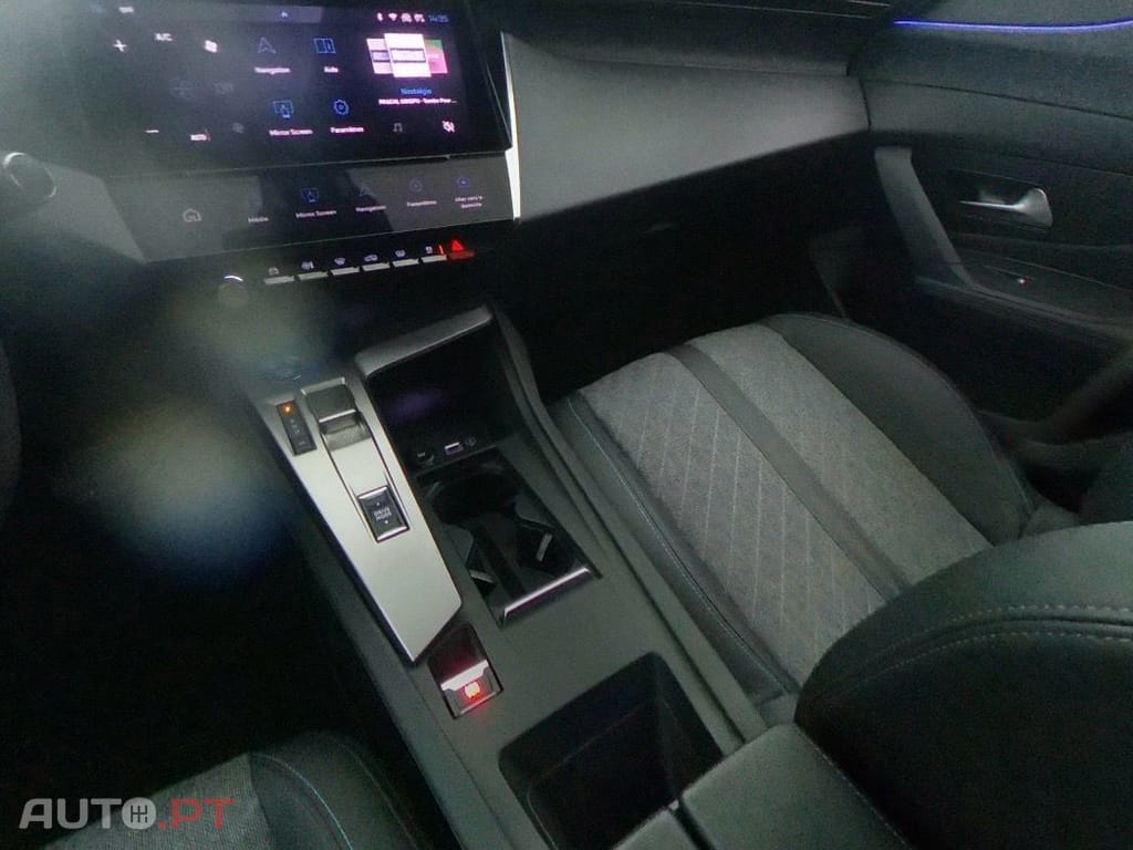 Peugeot 408 1.2 PureTech Allure EAT8
