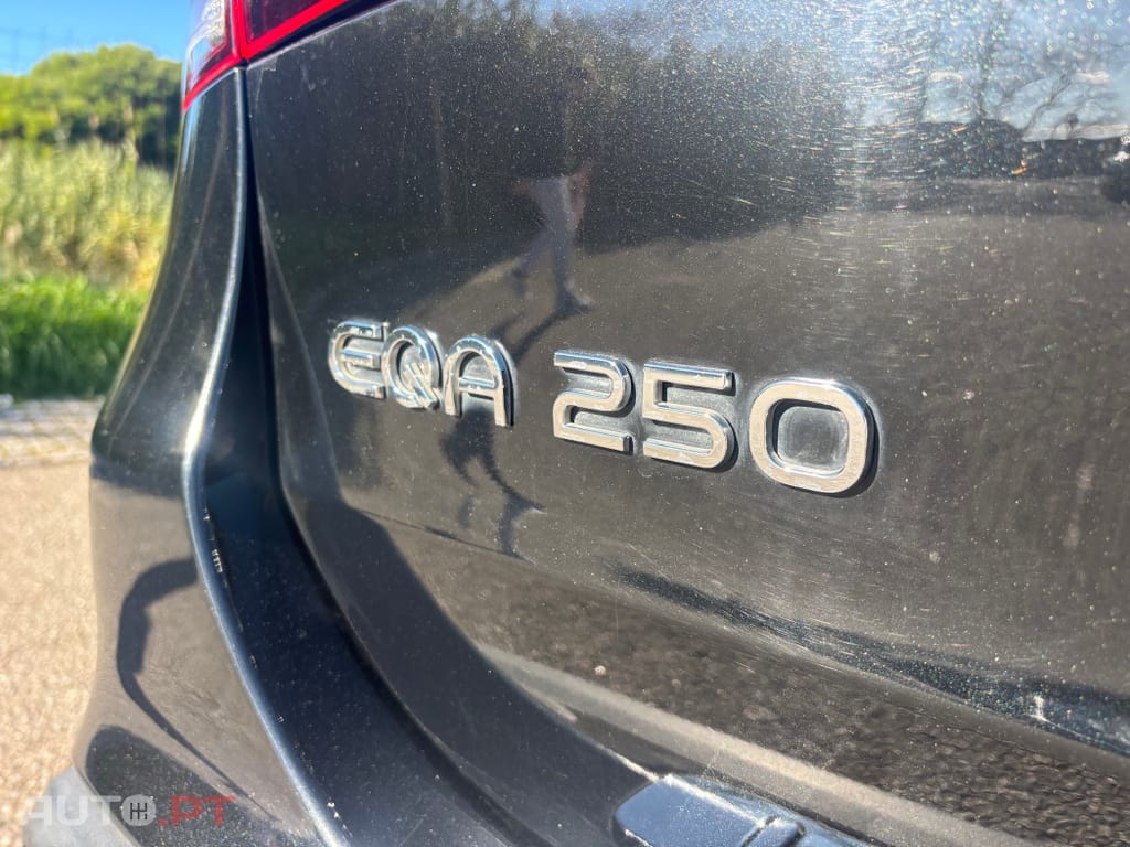 Mercedes-Benz EQA 250 Electric Art