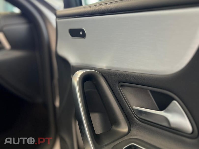 Mercedes-Benz A 250 e 8G-DCT AMG Line Advanced