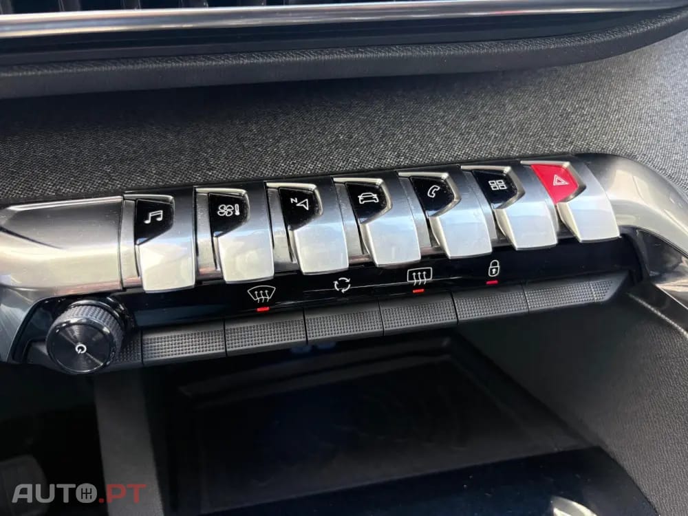 Peugeot 3008 1.2 PureTech Allure EAT8