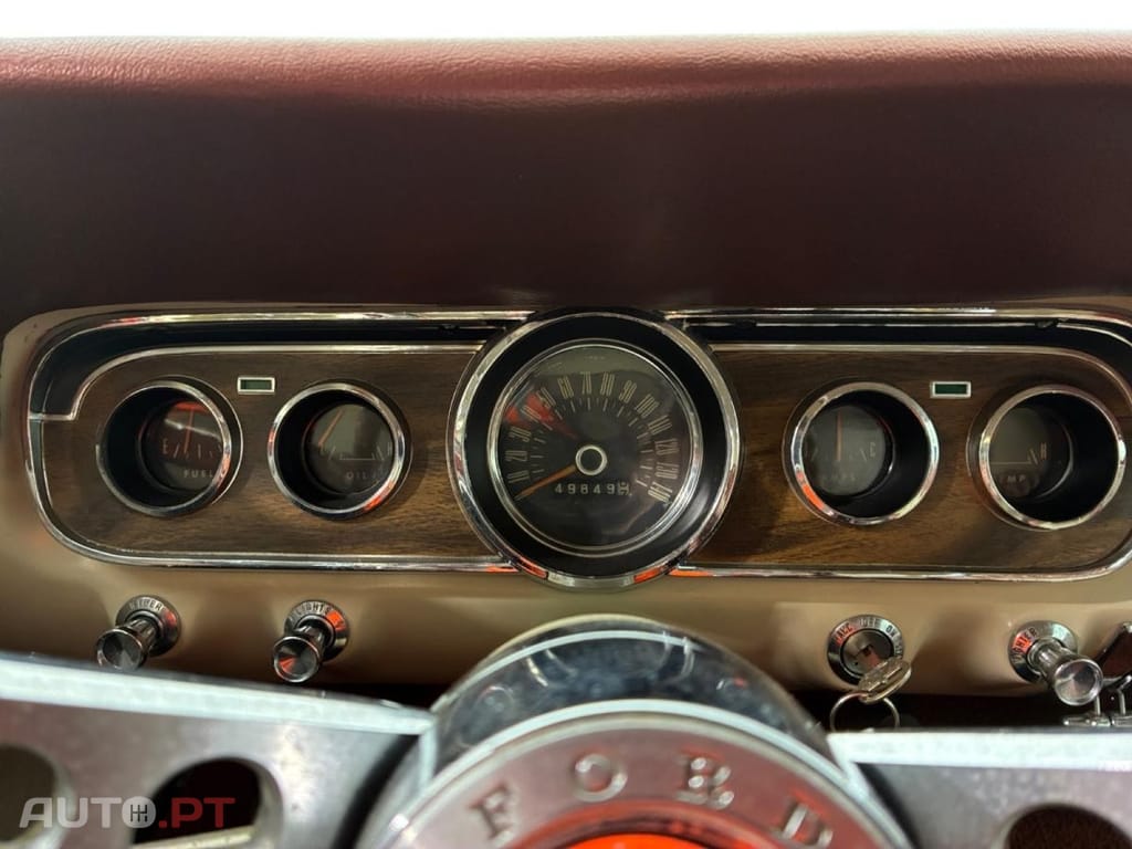 Ford Mustang V8 GT