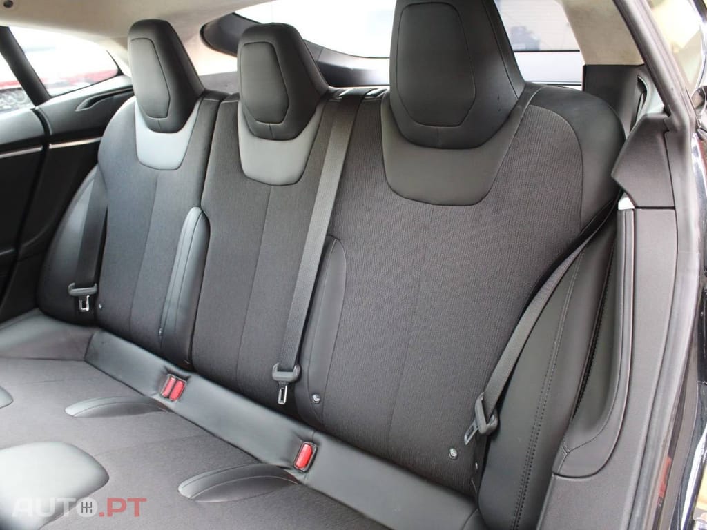 Tesla Model S 75D