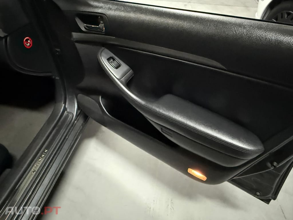 Toyota Avensis 2.0 D-4D Sedan de 2006