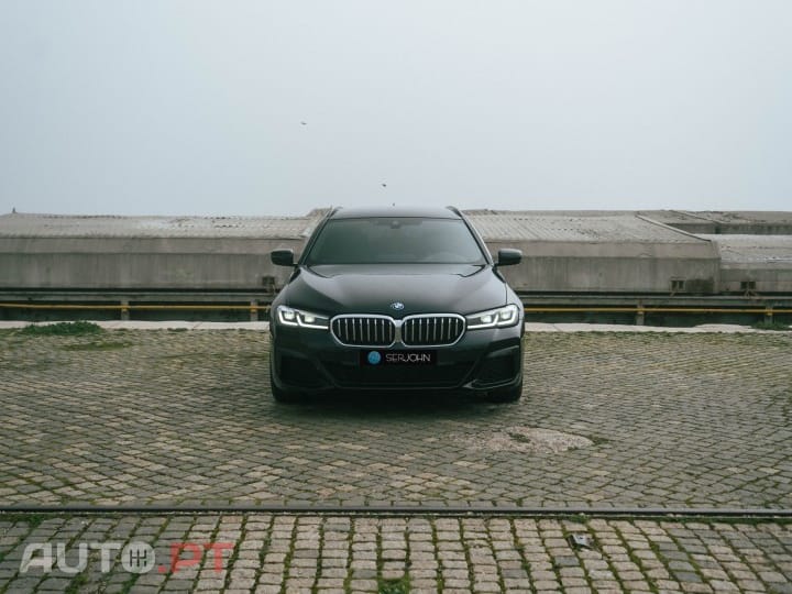 BMW 530 e Pack Desportivo M