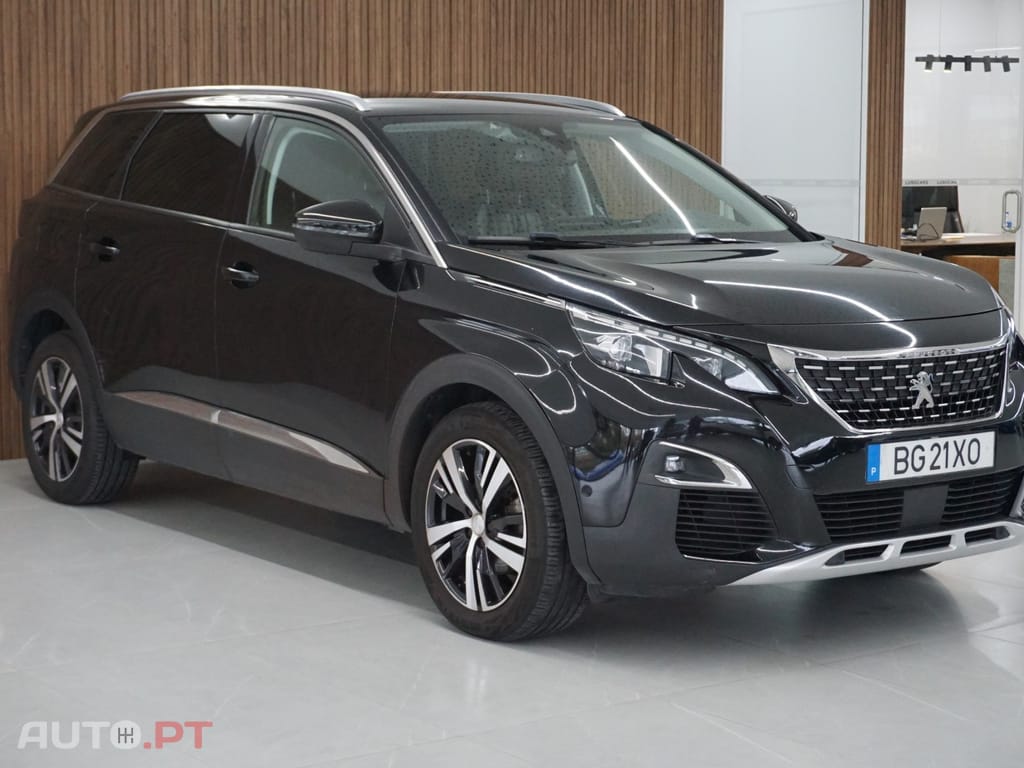 Peugeot 5008 1.2 PureTech Allure J18