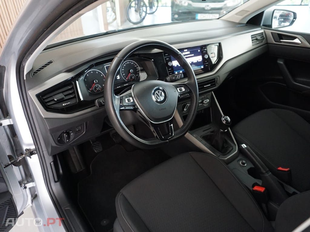 Volkswagen Polo 1.0 Confortline