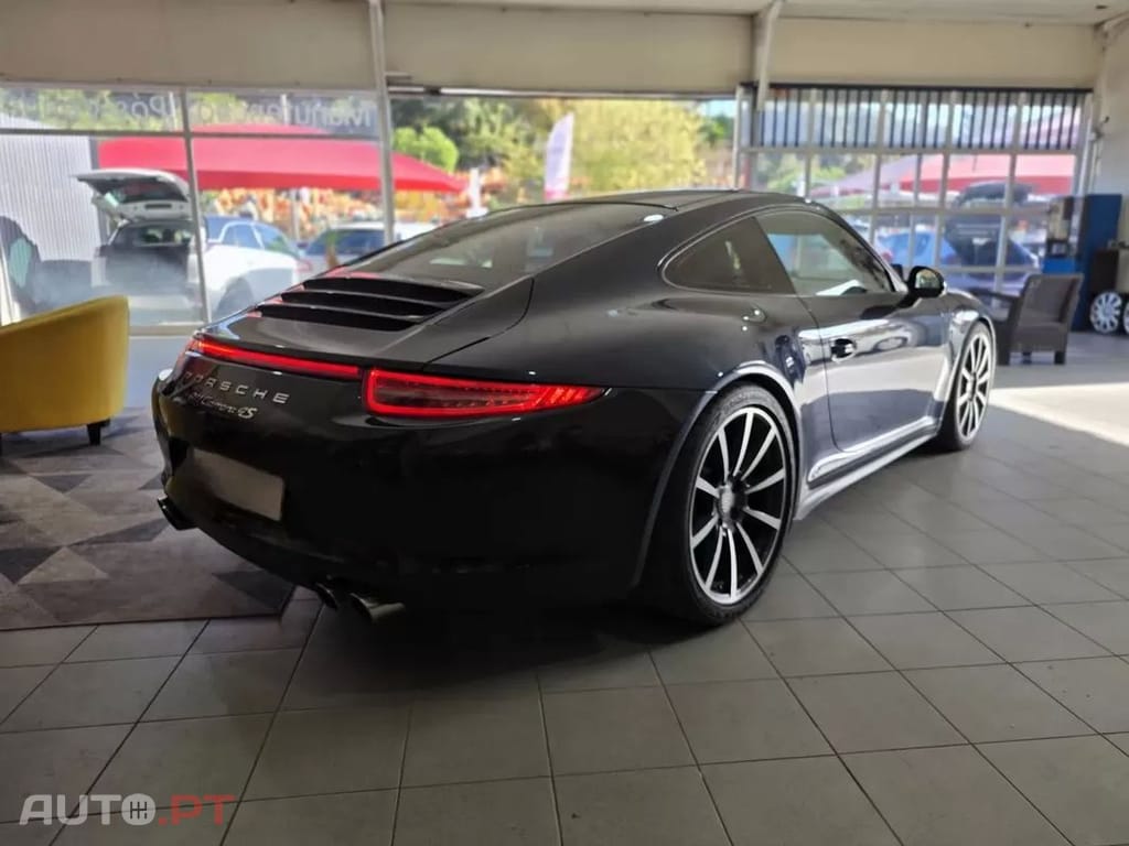 Porsche 911 Carrera 4 PDK