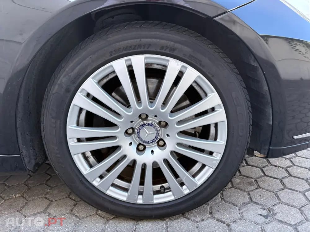Mercedes-Benz E 350 CGi Avantgarde BlueEfficiency Auto