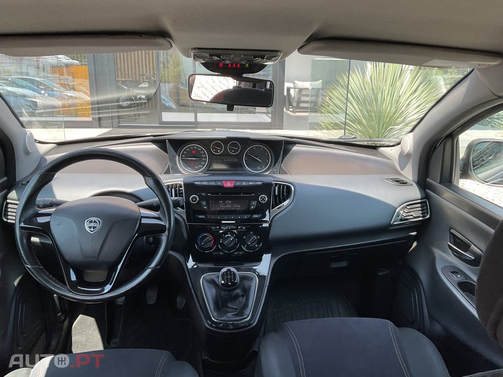 Lancia Ypsilon 1.3 M-jet S&S Urban
