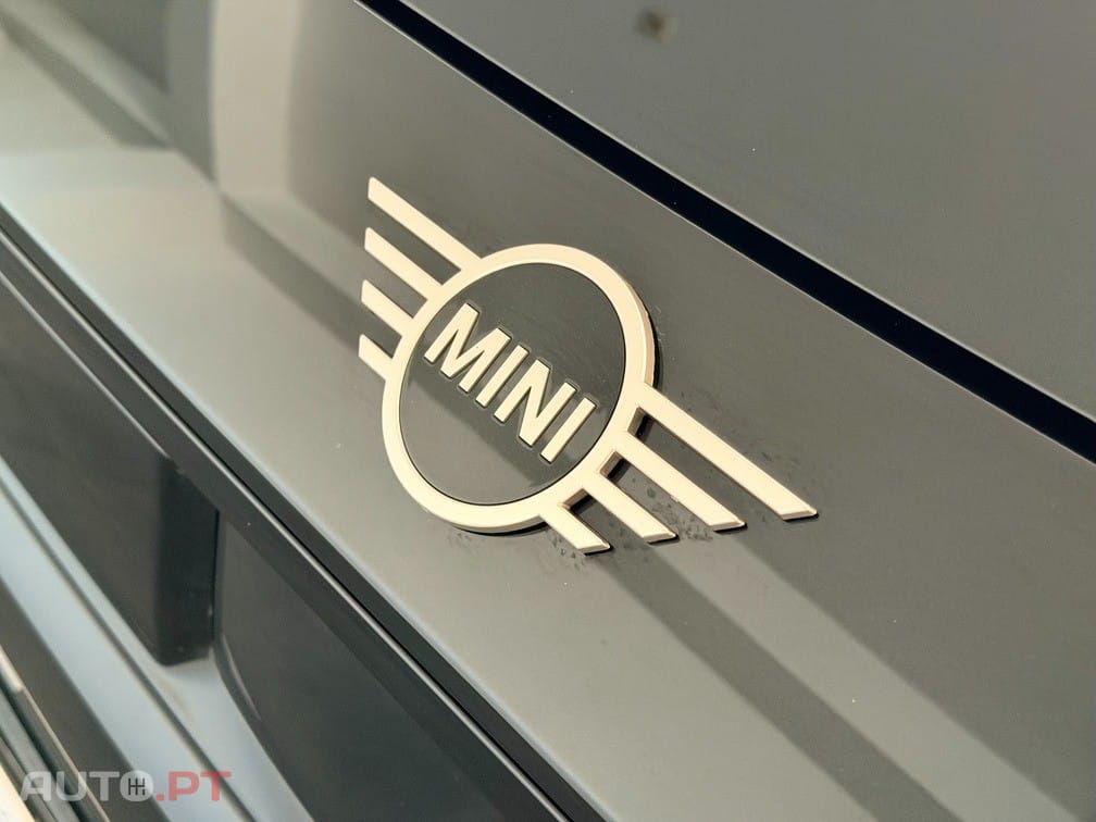 MINI Cooper Cooper E Favoured L