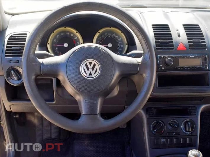 Volkswagen Polo Outro