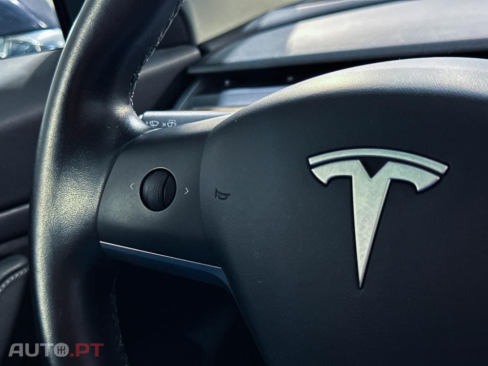 Tesla Model 3 Long-Range Dual Motor AWD