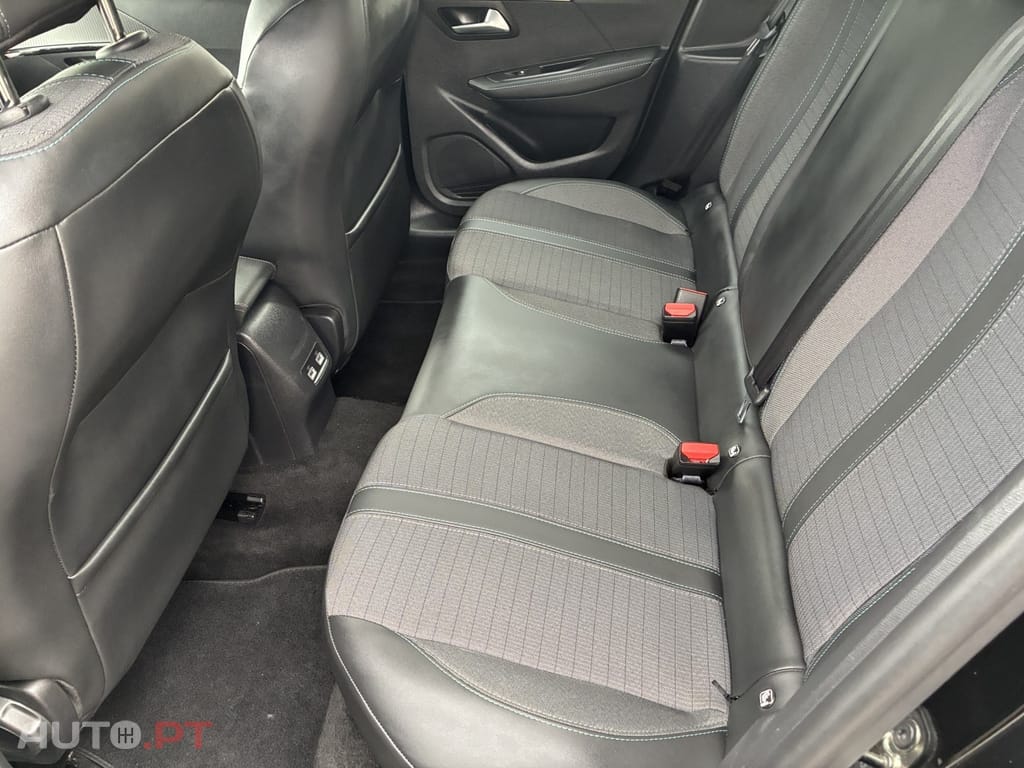 Peugeot 208 1.2 PureTech Allure Pack