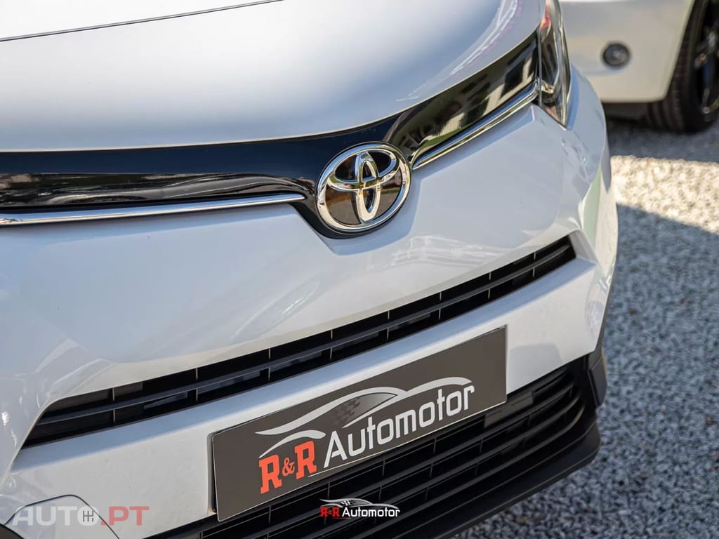 Toyota Proace Proace City 1.5D L1 Comfort - IVA DEDUTÍVEL
