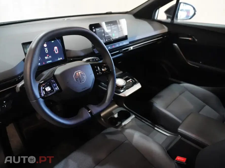 MG MG4 64 kWh Luxury