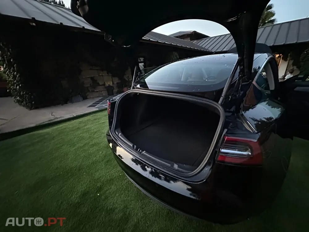 Tesla Model 3 Long Range AWD Dual Motor