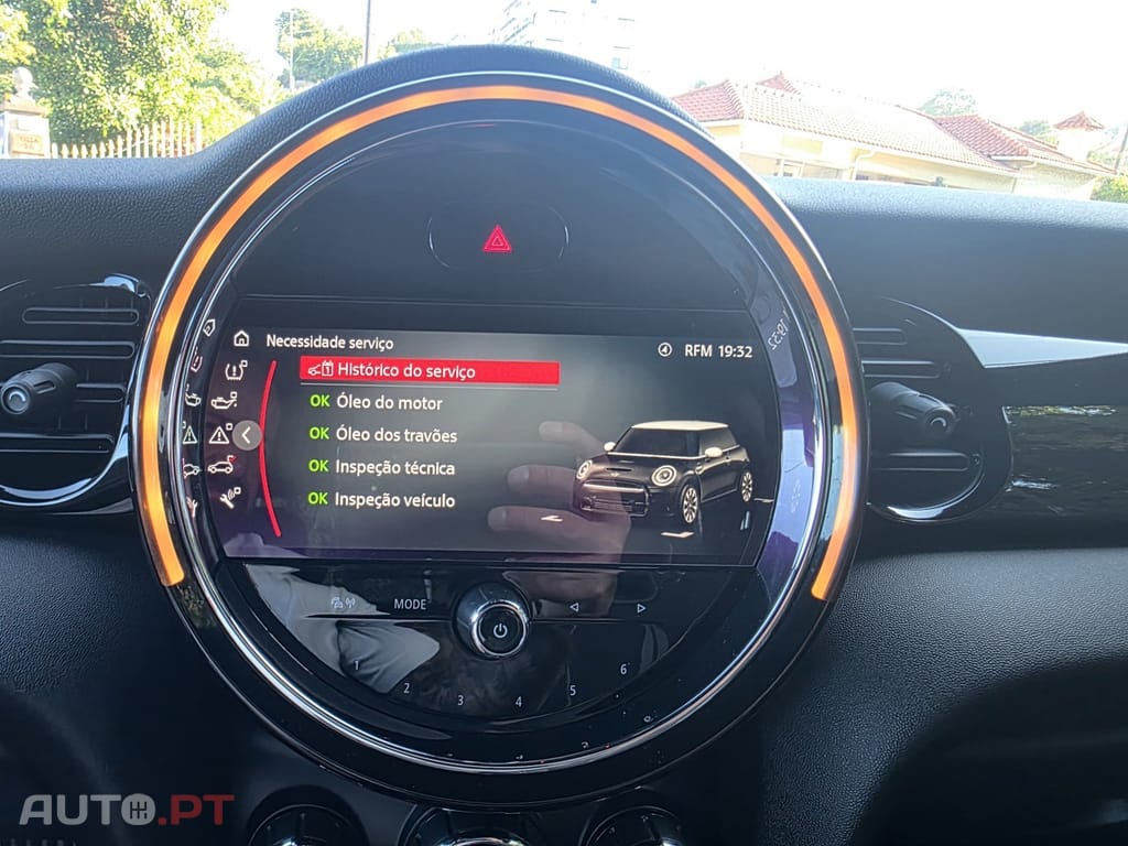 MINI Cooper John Cooper Works Auto Desportiva