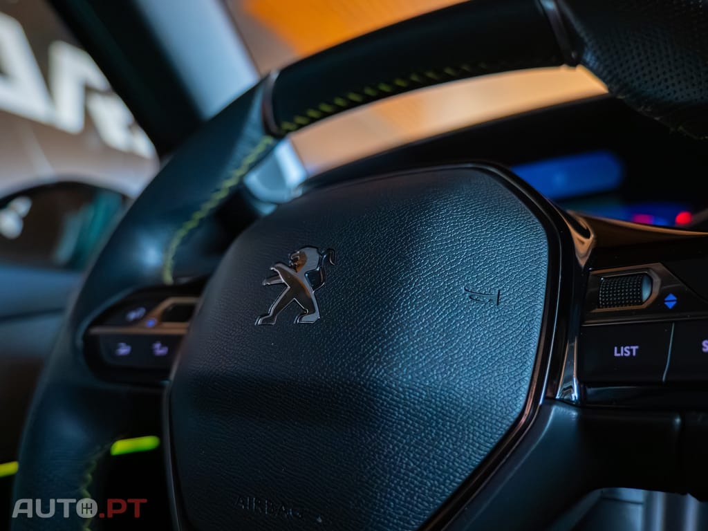 Peugeot 2008 1.2 PureTech GT
