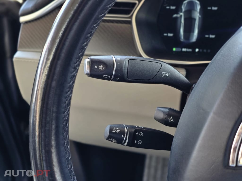 Tesla Model S 85D