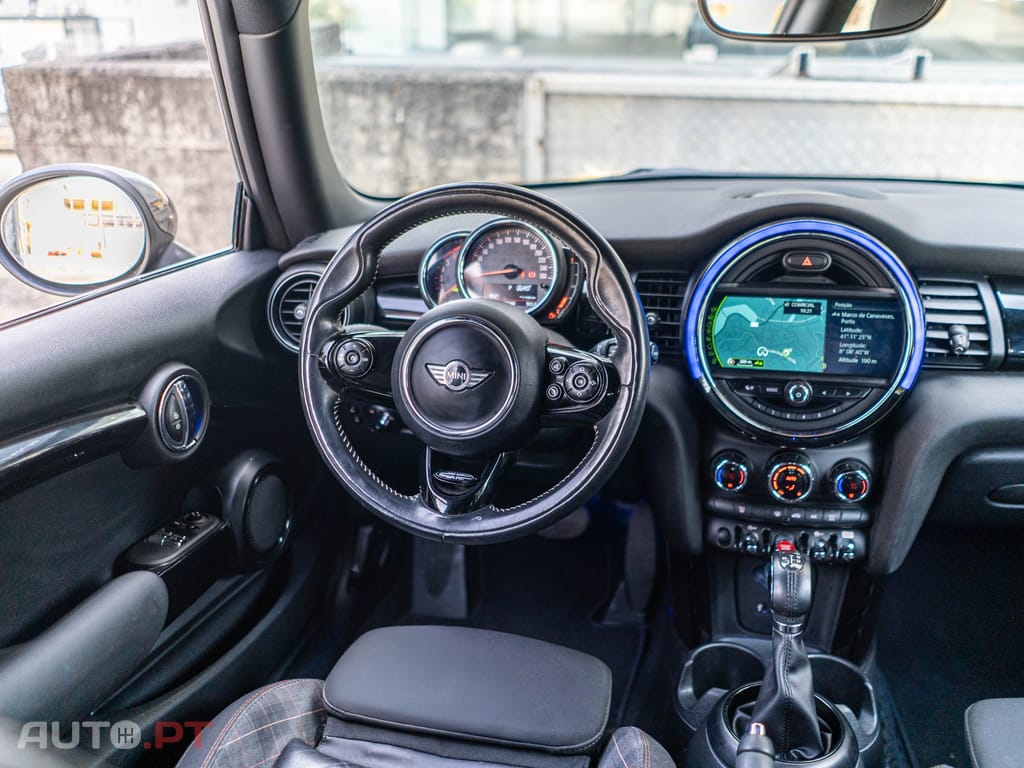 MINI Cooper Cooper D Auto