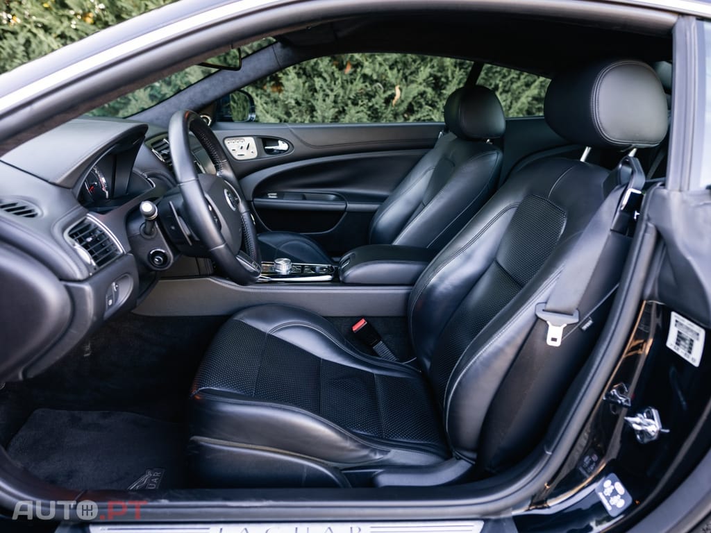 Jaguar XK XKR 5.0 V8