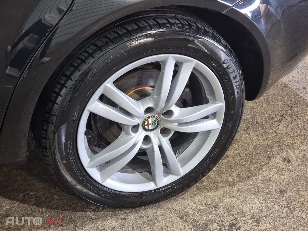 Alfa Romeo 159 Sportwagon 1.9 JTDm 16V Sportiva+